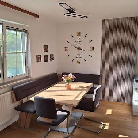 House With Garden Close To Vienna & Airport