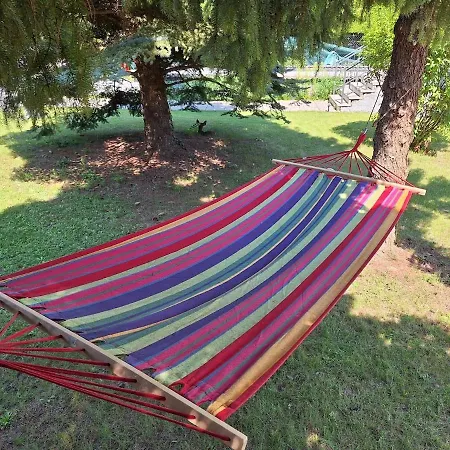 House With Garden Close To Vienna & Airport 度假居 *