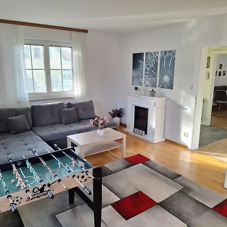 House With Garden Close To Vienna & Airport 度假居 *