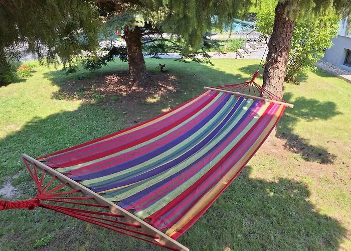 House With Garden Close To Vienna & Airport Dom wakacyjny *